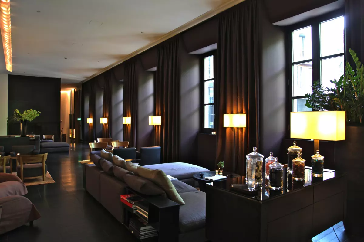 hotel-bulgari-milano-lobby