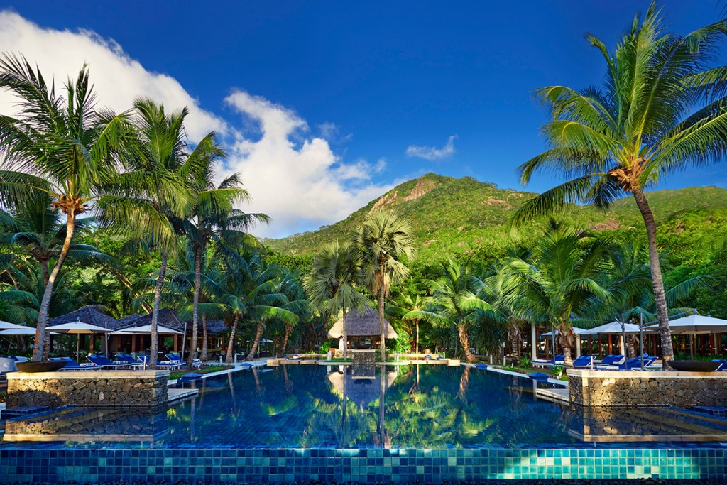 hilton-labriz-hotel-resort-seychelles-silhouette-1200-10