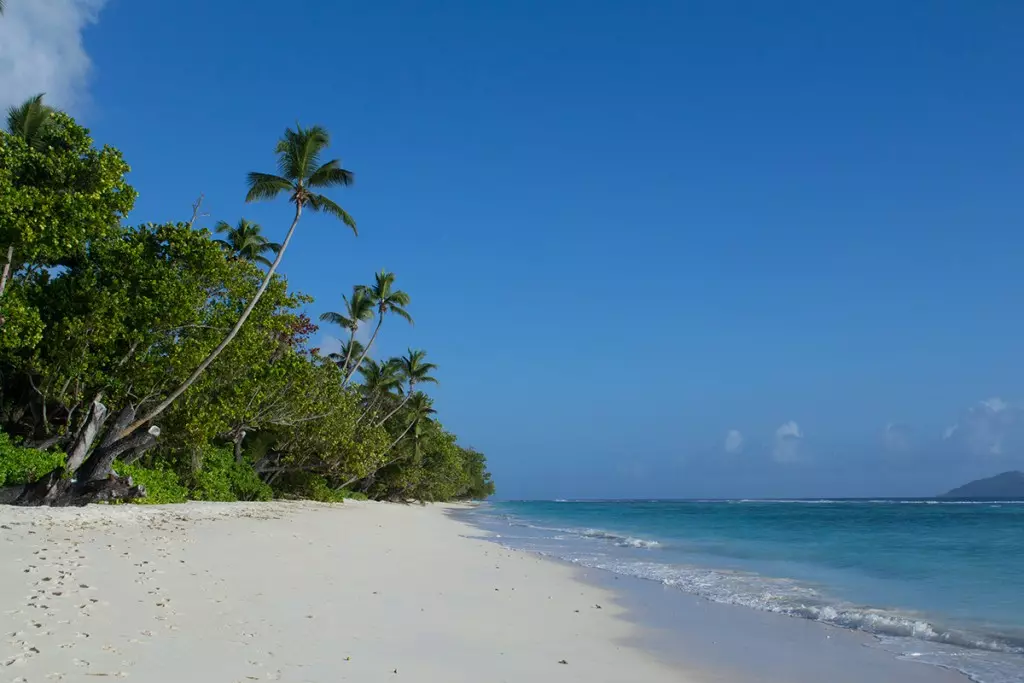 hilton-labriz-hotel-resort-seychelles-silhouette-1200-26