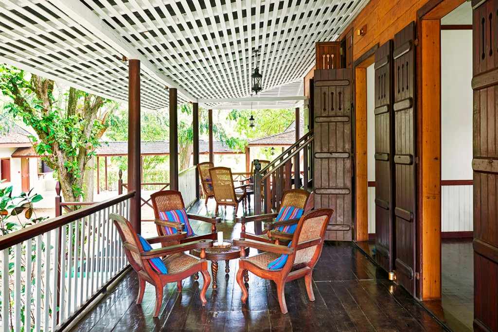 hilton-labriz-hotel-resort-seychelles-silhouette-1200-36