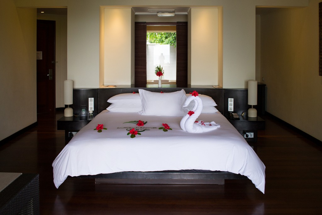 hilton-labriz-hotel-resort-seychelles-silhouette-1200-7