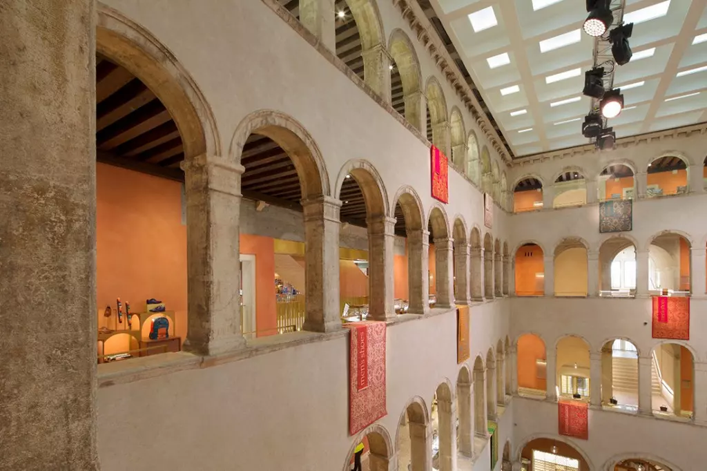 t-fondaco-dei-tedeschi-dfs-lvmh-veneza-italia-loja-terraco-incrivel-1100-1
