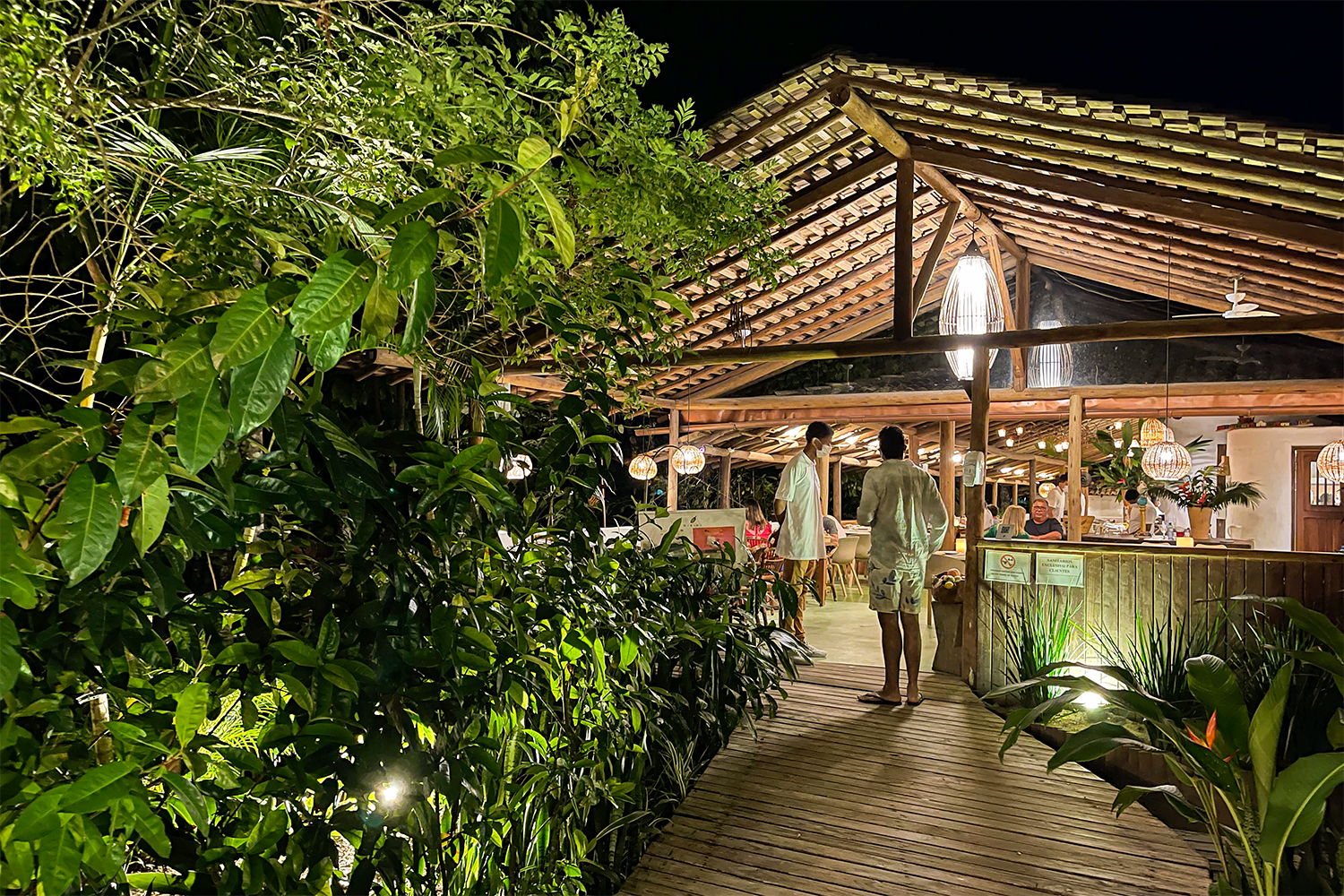 Os melhores restaurantes e comidinhas de Trancoso: Da pizza à moqueca ...
